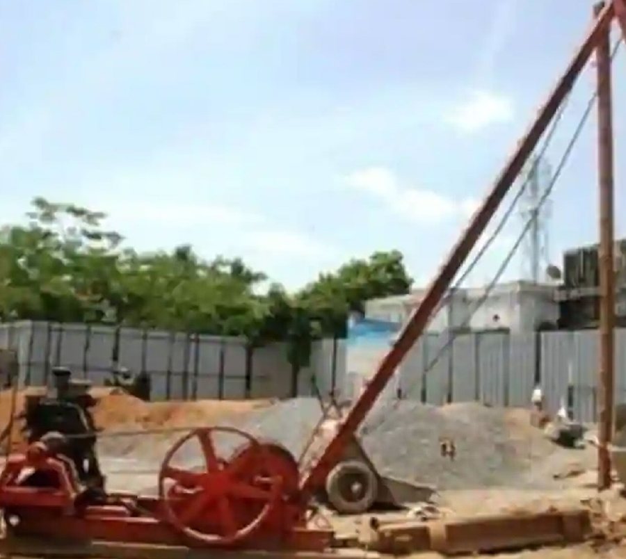 Tripod piling rig